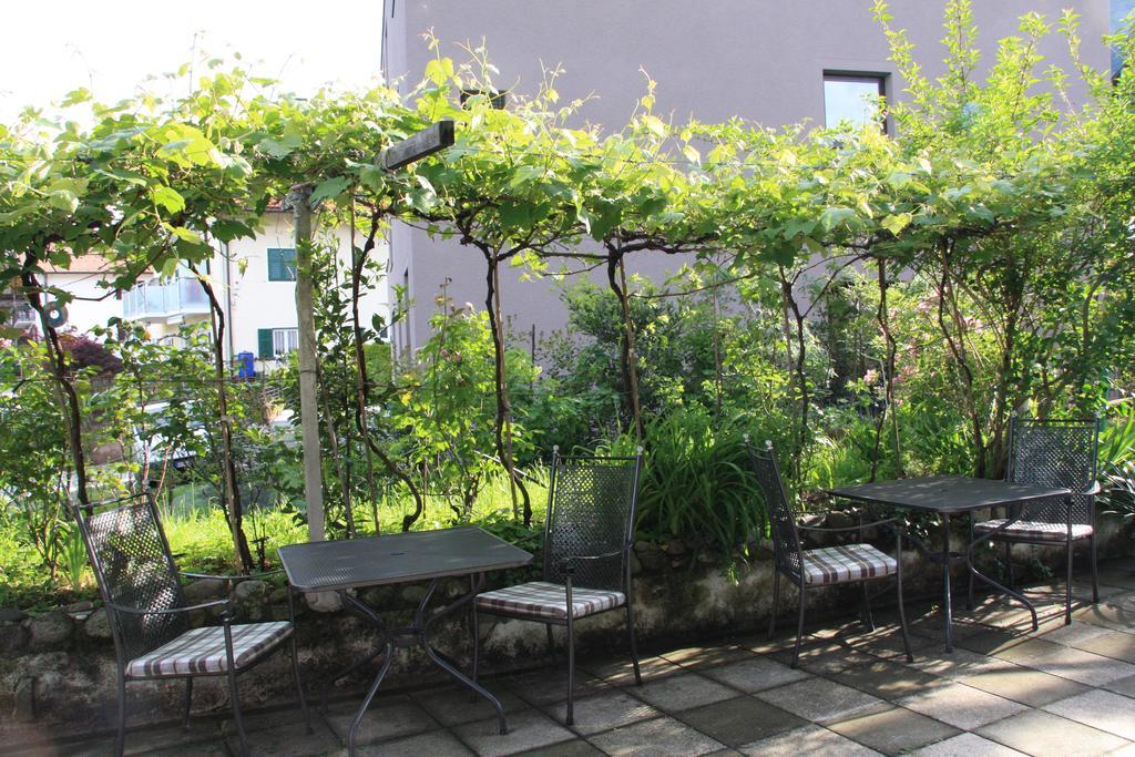 Residence La Terrazza Caldaro Bagian luar foto