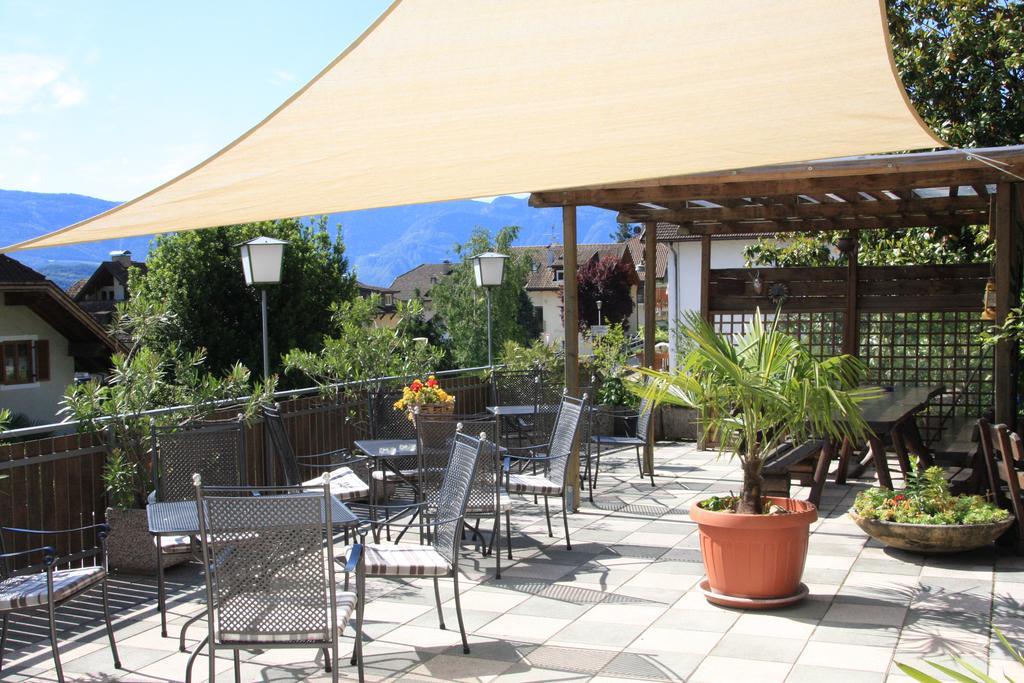 Residence La Terrazza Caldaro Bagian luar foto