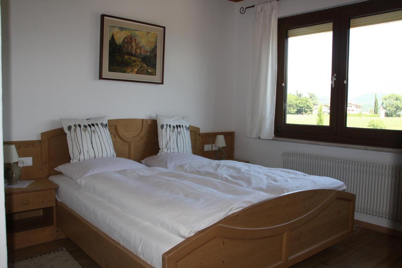 Residence La Terrazza Caldaro Bagian luar foto